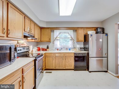 47 Hope Rd, Stafford, VA 22554 - photo 2