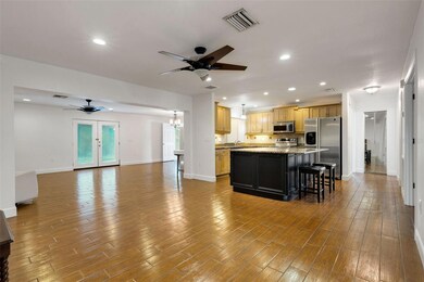 4324 Eastwood Dr, Sarasota, FL 34232 - photo 4