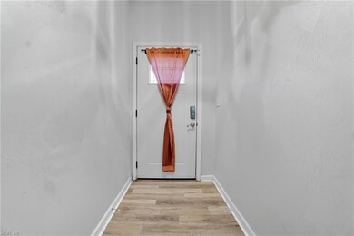 1201 Country Rd, Chesapeake, VA 23324 - photo 4