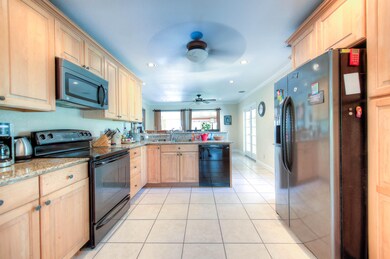 (6) 3831 Duck Ave (Updated)-2