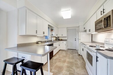 2293 S Syene Rd, Fitchburg, WI 53711 - photo 6