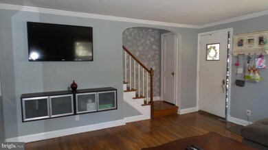 923 Wildwood Pkwy, Baltimore, MD 21229 - photo 4