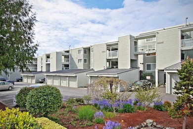 22211 6th Ave S unit 205, Des Moines, WA 98198 - photo 2