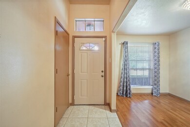 8818 Wild Basin Dr, Houston, TX 77088 - photo 3