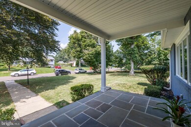 244 Forrest Dr, Chalfont, PA 18914 - photo 3