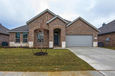 136 Colonial Dr, Joshua, TX 76058 - photo 2