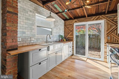 2142 E Huntingdon St, Philadelphia, PA 19125 - photo 6