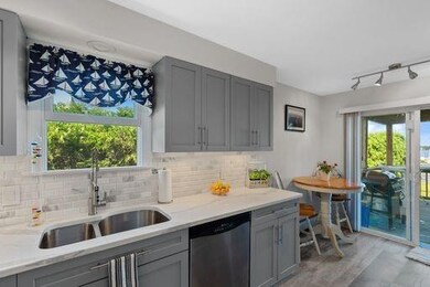 42 Selkirk Rd, Cranston, RI 02905 - photo 6