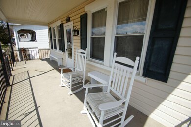 4512 Forest View Ave, Baltimore, MD 21206 - photo 2