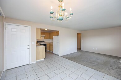 514 Village Dr unit 6, Central Point, OR 97502 - photo 4