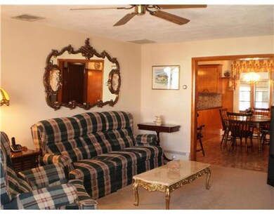 8 Flanders St, Johnston, RI 02919 - photo 5