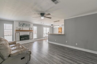 432 Englewood Ln, Hurst, TX 76053 - photo 6