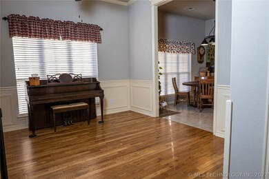 908 S 71st St, Broken Arrow, OK 74014 - photo 5