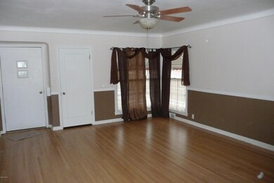 Living Room v2.JPG