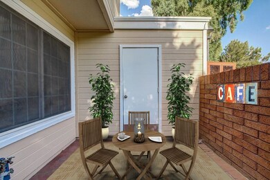 Private Patio/Courtyard