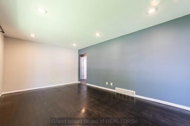 1911 N Howard Ave, Grand Island, NE 68803 - photo 4