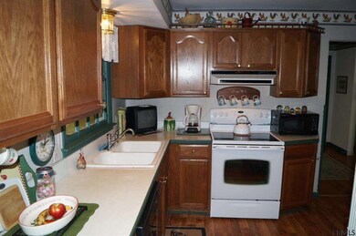 543 Feura Bush Rd, Glenmont, NY 12077 - photo 7