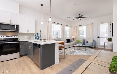 100 E Warm Springs Rd unit 4, Henderson, NV 89011 - photo 2