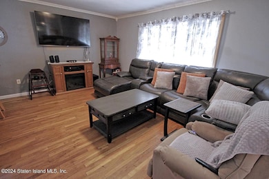 15 Bovanizer St, Staten Island, NY 10312 - photo 5