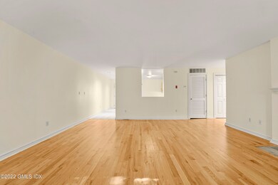 453 E Putnam Ave unit 1J, Cos Cob, CT 06807 - photo 6