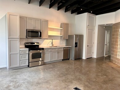 Modern style kitchen featuring Stainless steel app