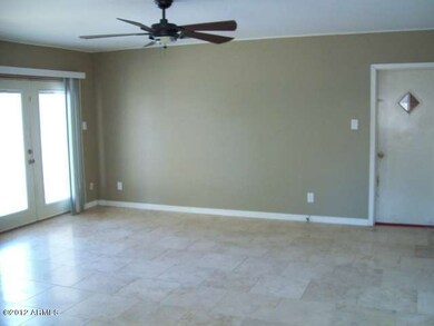 C:\fakepath\023-192000 - Family Room II
