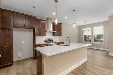 807 Balmoral Ln, Troy, MI 48085 - photo 6