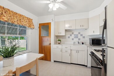 2118 Norfolk Ave, Westchester, IL 60154 - photo 6