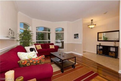 Formal Living Room & Entry