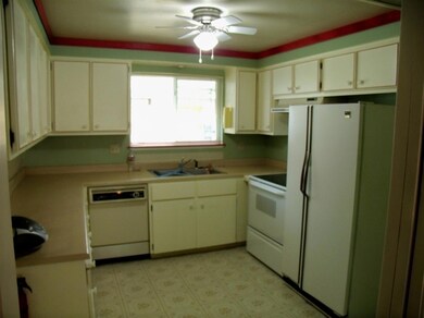 735 Brookside Cir, Rogue River, OR 97537 - photo 3