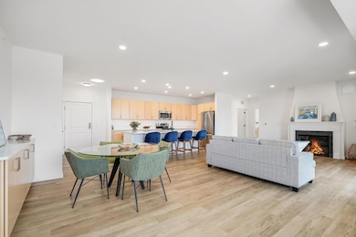 1948 W Wayzata Blvd unit 308, Long Lake, MN 55356 - photo 3