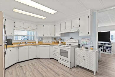 5619 Bayshore Rd unit 240, Palmetto, FL 34221 - photo 6