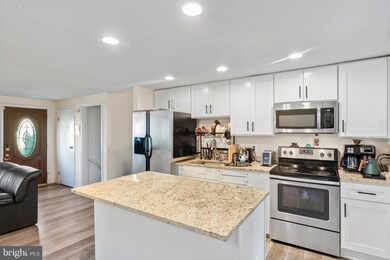 7627 Fallswood Way, Lorton, VA 22079 - photo 2