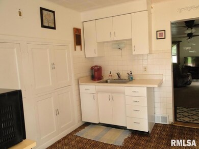 1321 Esplanade Ave, Davenport, IA 52803 - photo 5