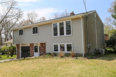 245 Greenwood Dr, Wakefield, RI 02879 - photo 3