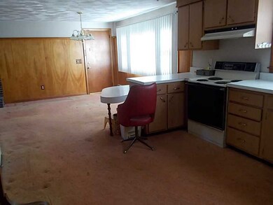 Kitchen. Expanse area kitchen and dining area...fi