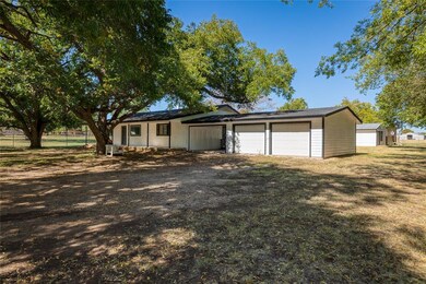 319 E 7th St, Springtown, TX 76082 - photo 4