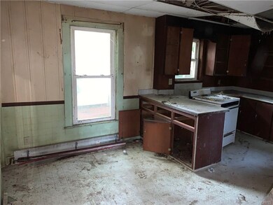 308 Erie St, Fulton, NY 13069 - photo 7