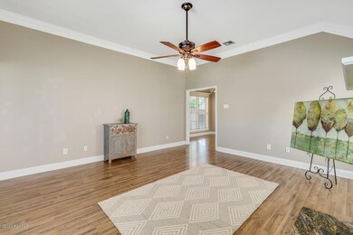 212 Elsinore Circle-14