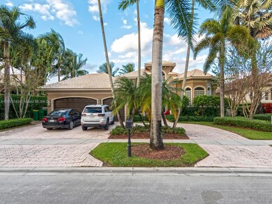 11075 Blue Palm St, Plantation, FL 33324 - photo 2