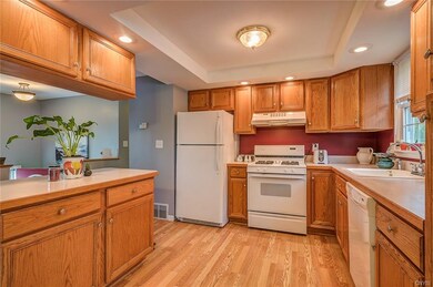 Lots of cabinetry for storage and convenient work 