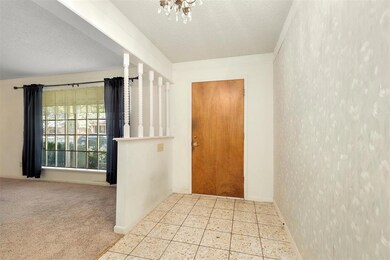 4281 Barcelona Dr, Fort Worth, TX 76133 - photo 2