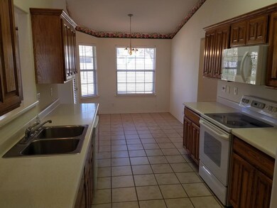 612 Paintbrush Hollow St, Fredericksburg, TX 78624 - photo 5