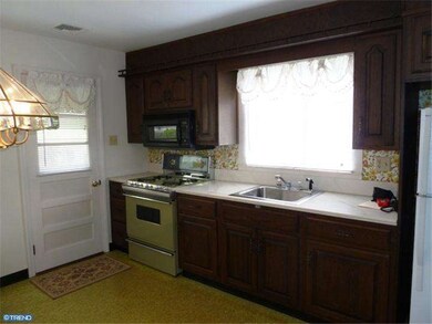 29 Spruce St, Mohnton, PA 19540 - photo 5