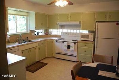 2511 W Yakima Ave, Yakima, WA 98902 - photo 5