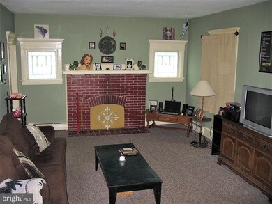 339 Grape St, Hammonton, NJ 08037 - photo 4