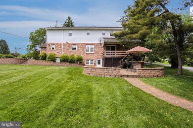 3418 Eisenbrown Rd, Reading, PA 19605 - photo 6