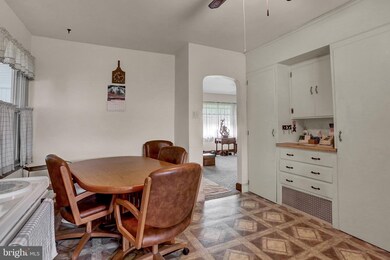 48 E Myrtle St, Littlestown, PA 17340 - photo 7