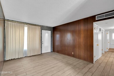 302 Cullen Ave, El Paso, TX 79915 - photo 5