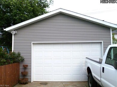 2 car detached garage